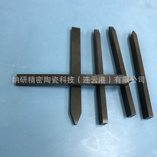 氮化硅陶瓷板 陶瓷耐磨片 耐高温 耐磨 陶瓷夹块 焊接夹具数控车