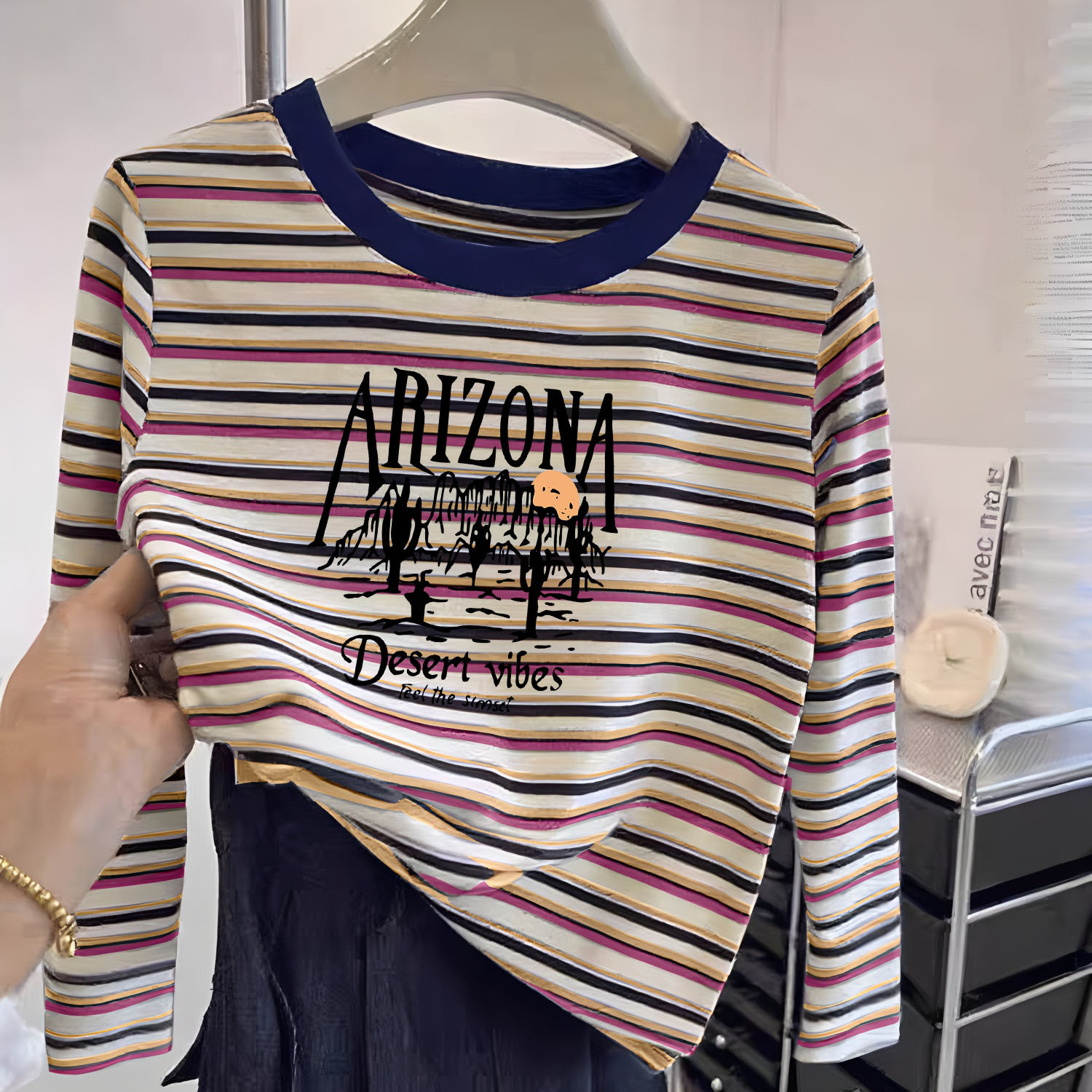 2025新款拼色条纹正肩长袖t恤女设计感小众纯棉上衣打底衫秋冬季