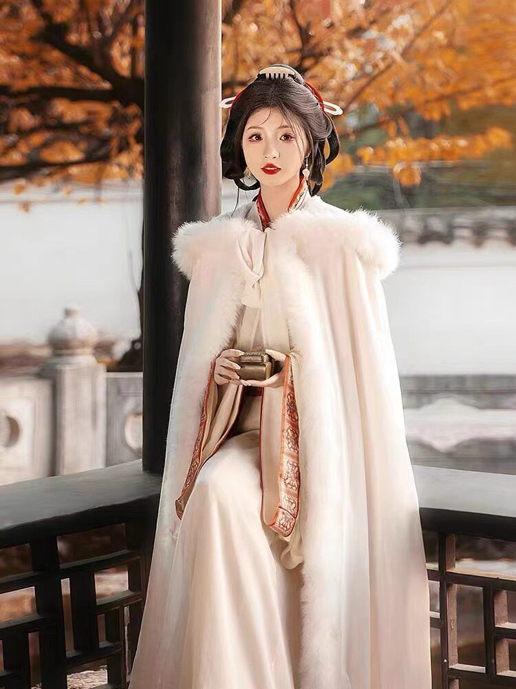 白色斗篷汉服女仙侠风古装披风外套日常百搭古风披肩加绒加厚秋冬
