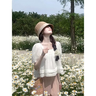 白色衬衫女夏季新款法式复古方领露背设计宽松短款通勤短袖雪纺衫