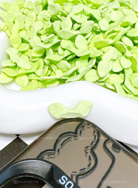 盲盒配件淡绿色叶子小花花配件公仔DIY串珠奶油胶手机壳摆件笔刀