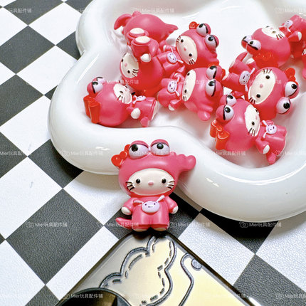 PU设计款Hello Kitty鳄鱼公仔DIY串珠奶油胶手机壳摆件笔刀