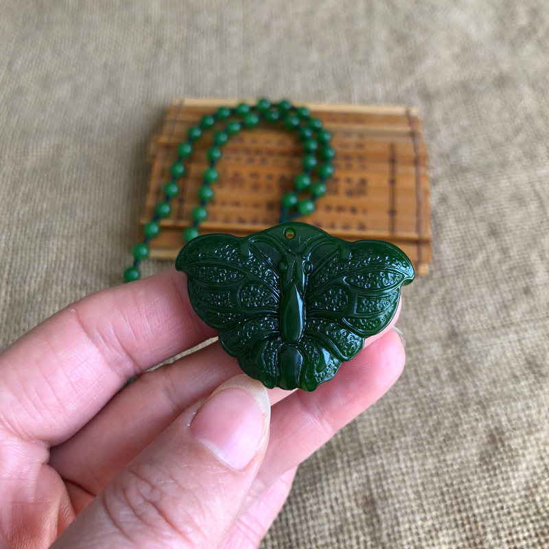 蝴蝶新疆和田碧玉招桃花随身挂件