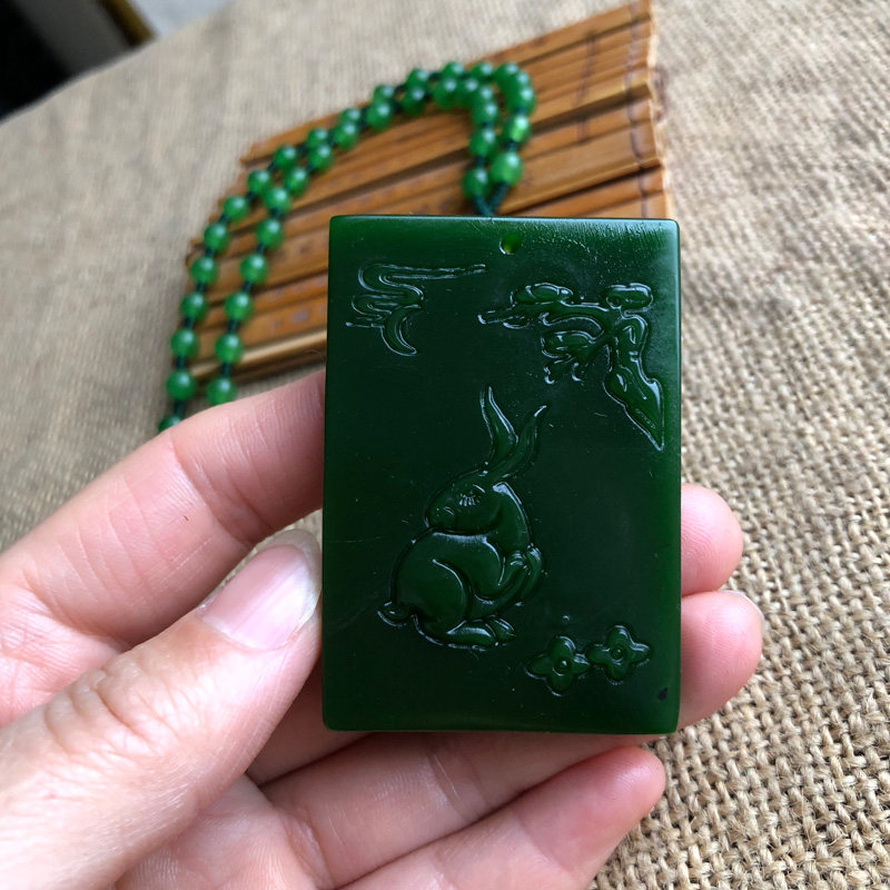 方牌玉兔赐福生肖菠菜绿挂件吊坠