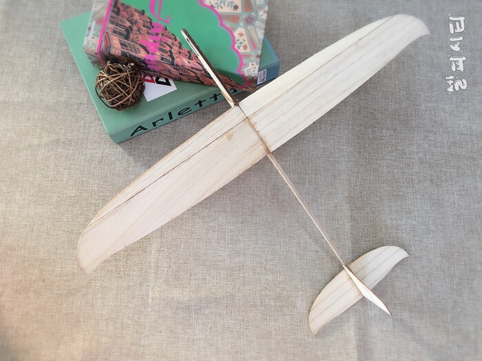 蓝翔3号 木质飞机 手掷飞机航模 全木飞机 飞北指定比赛专用器材