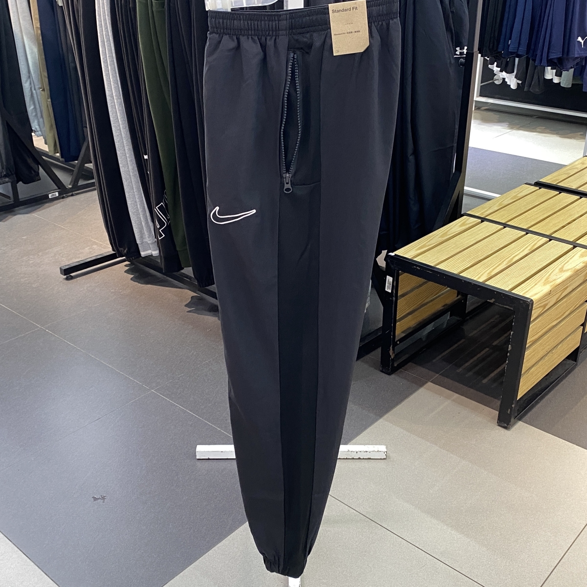 Nike Dri-Fit 男款纯色印花logo标识松紧腰束脚运动裤DV9737