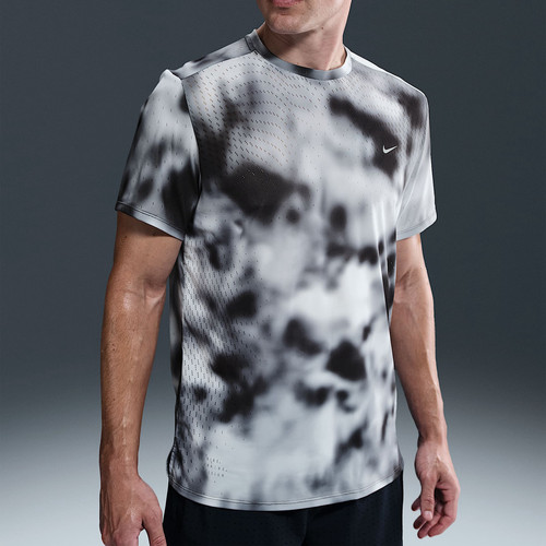 耐克Dri-FIT ADV 男子速干短袖跑步上衣HJ4149