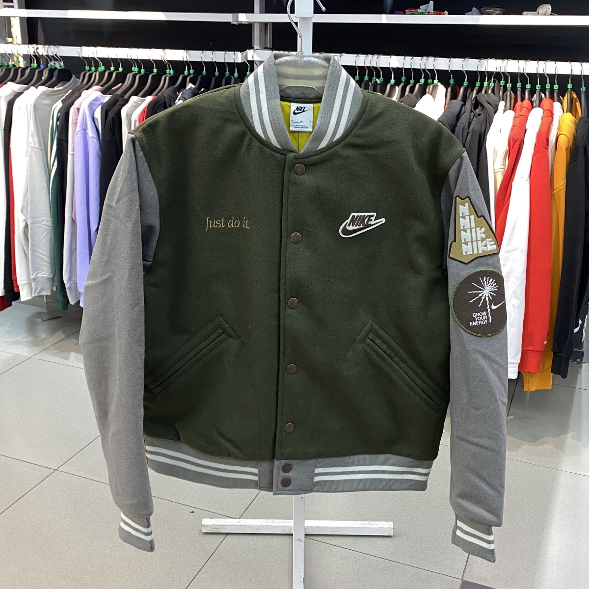 耐克男立领冬季运动休闲棒球服短款夹克外套棉服FV4026