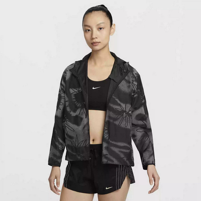 NIKE/耐克外套女运动休闲图案印花连帽夹克黑色HJ2194