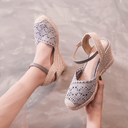 编织麻绳蕾丝网夏日旅游沙滩圆头坡跟包头女时装凉鞋民族罗马风