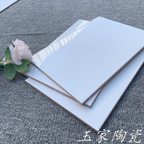 白色不透水瓷片老式洗手间厨房