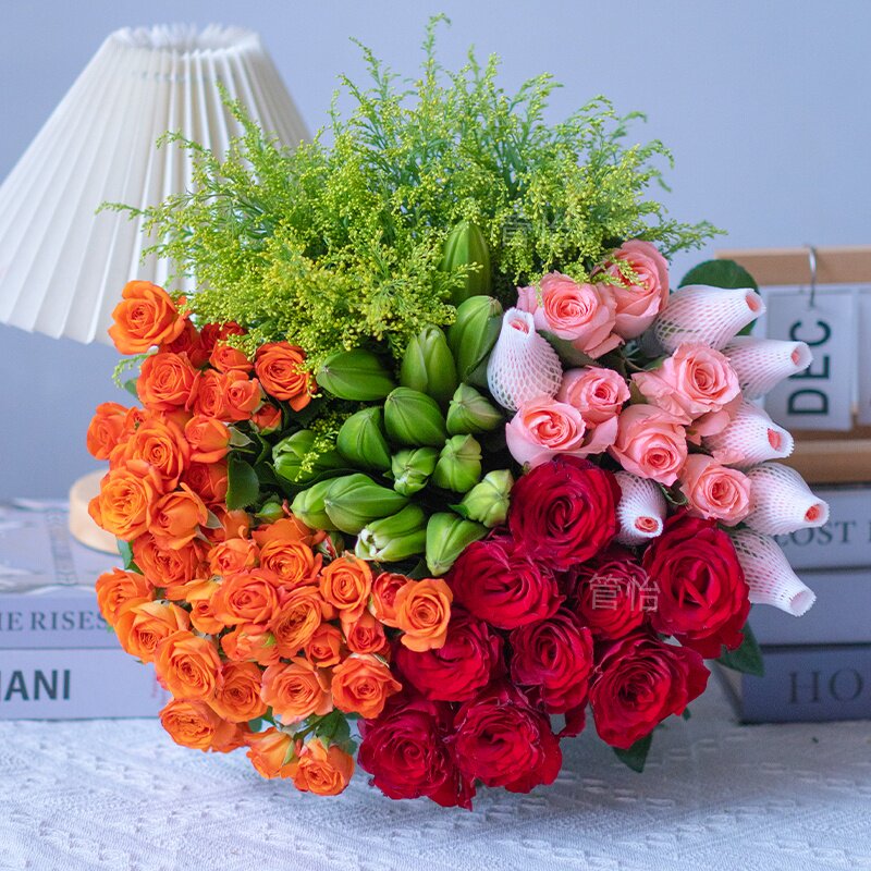 【爆款鲜花】红玫瑰10枝+香水百合10朵+粉玫瑰5枝+多头玫瑰+配草