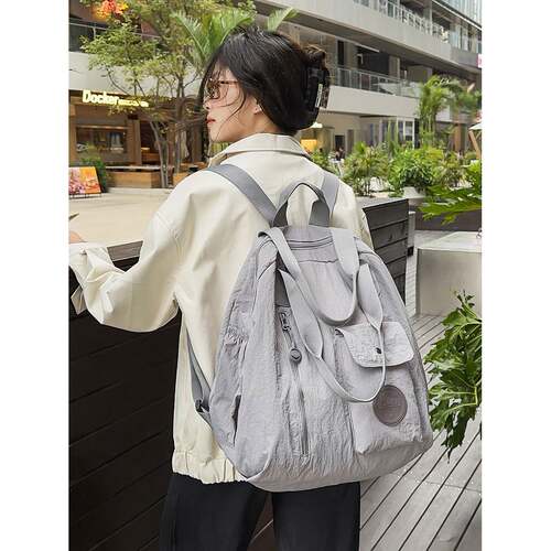 品牌专柜新款包女旅游轻便高颜值2026新款超火手提单肩一包三用双