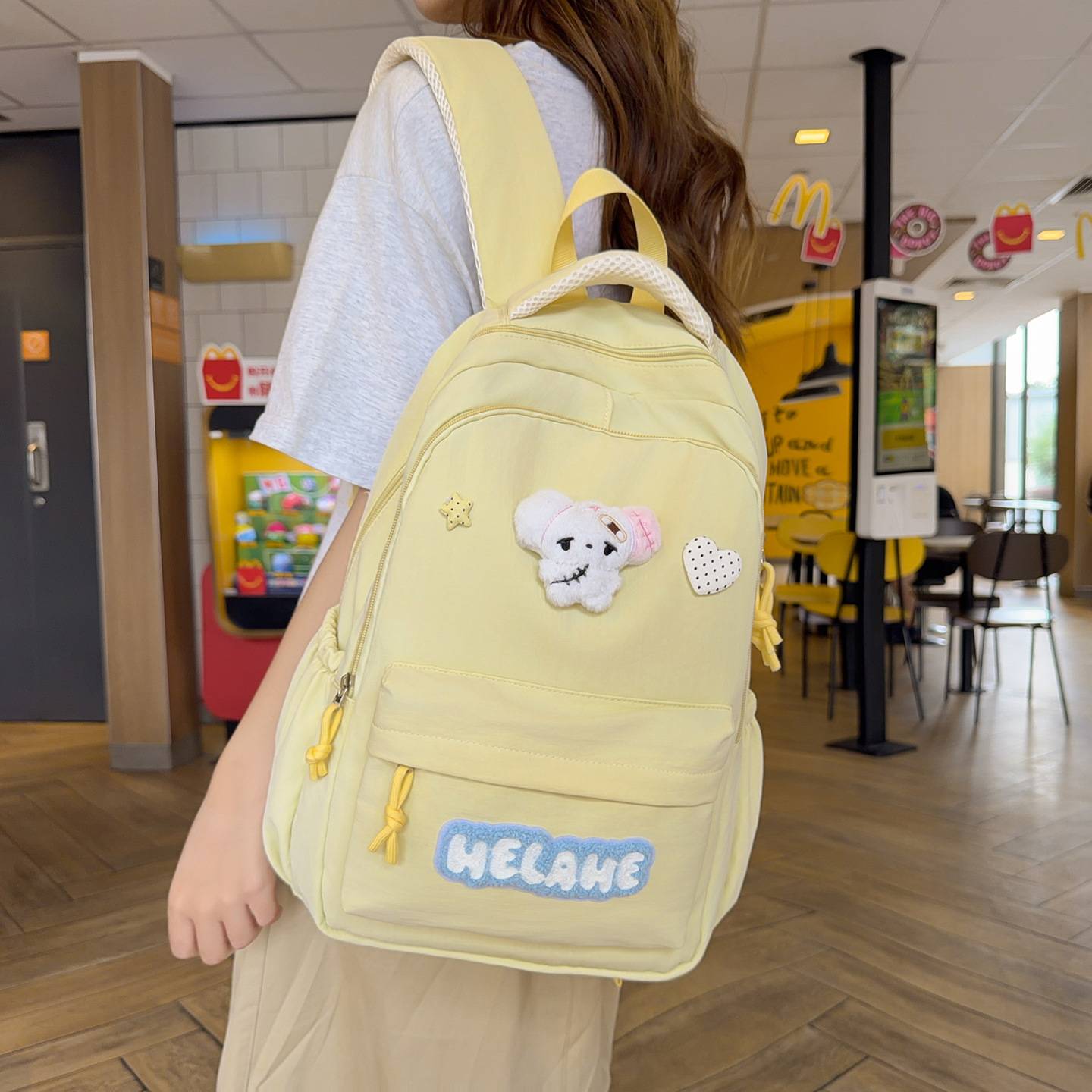 品牌专柜韩版时尚轻便小学生书包女新款高颜值卡通双肩包初高中校