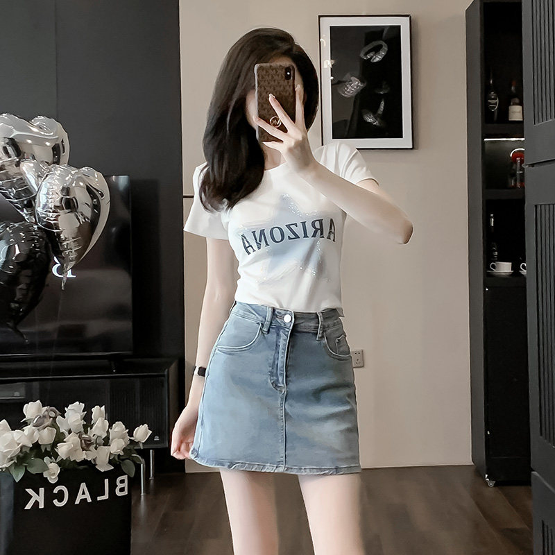 小个子穿搭一整套活泼减龄印花T恤高腰牛仔半身裙短裙两件套女夏