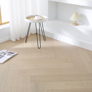 橡木超大人字形900*150*15/3mm纯真三层实木复合地板锁扣ENF环保