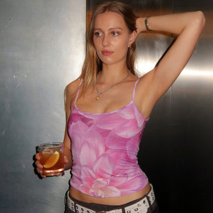 with fit exposed navel vest露脐吊带背心 Printed strap slim