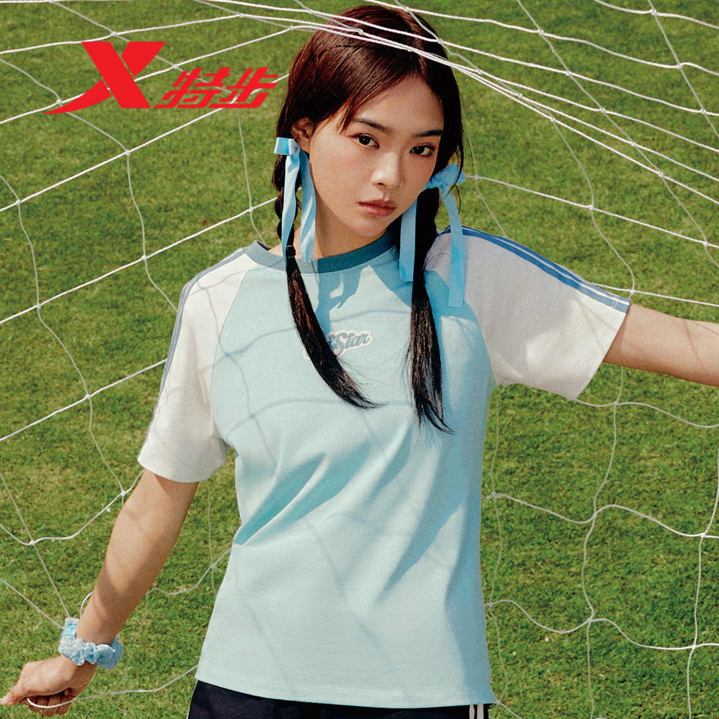 特步女短袖T恤2025秋季