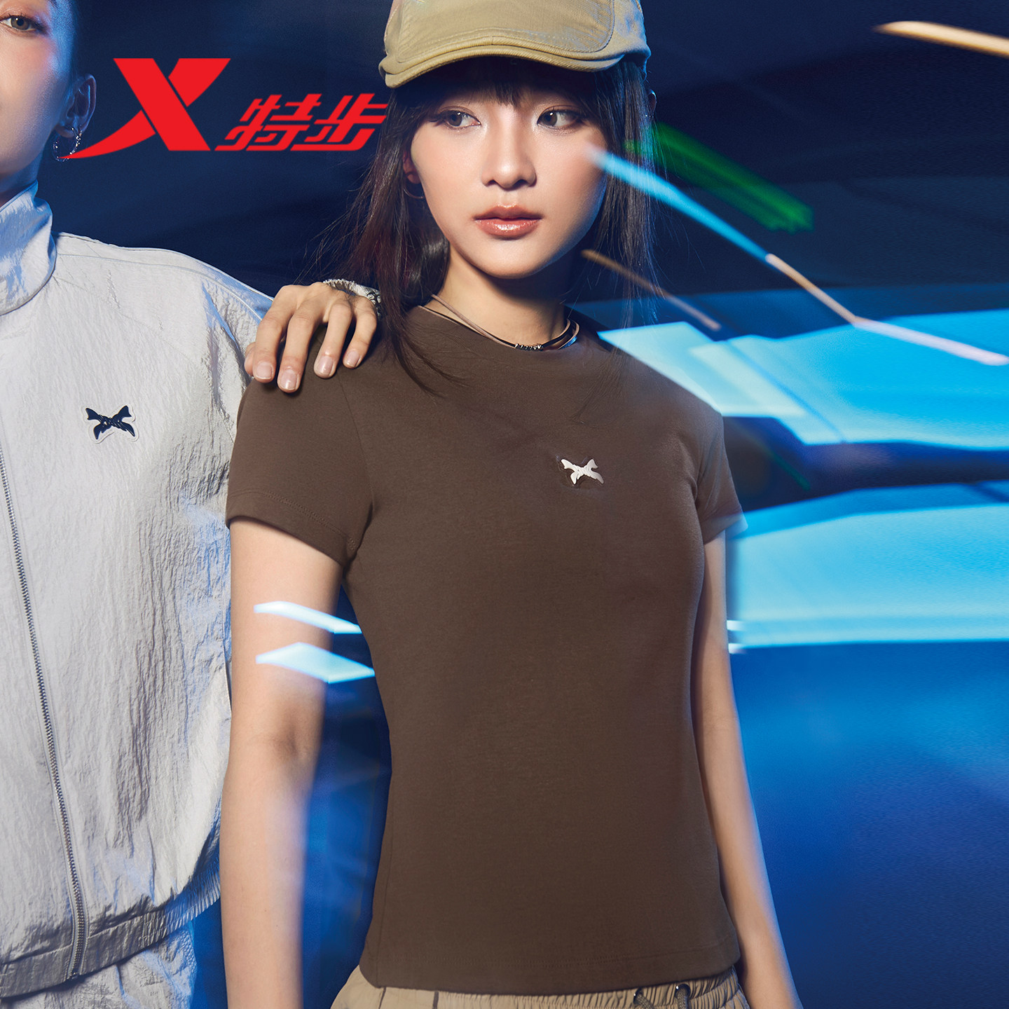 特步短袖T恤女2026秋季新款莫代尔紧身运动体恤衫974328010302