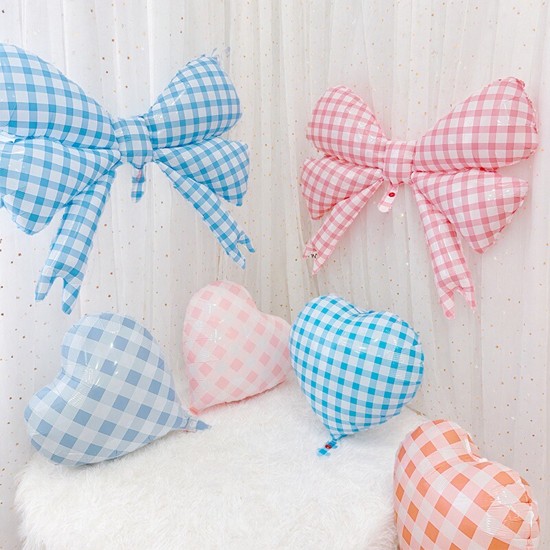 格子蝴蝶结气球浪漫主题氛围布置