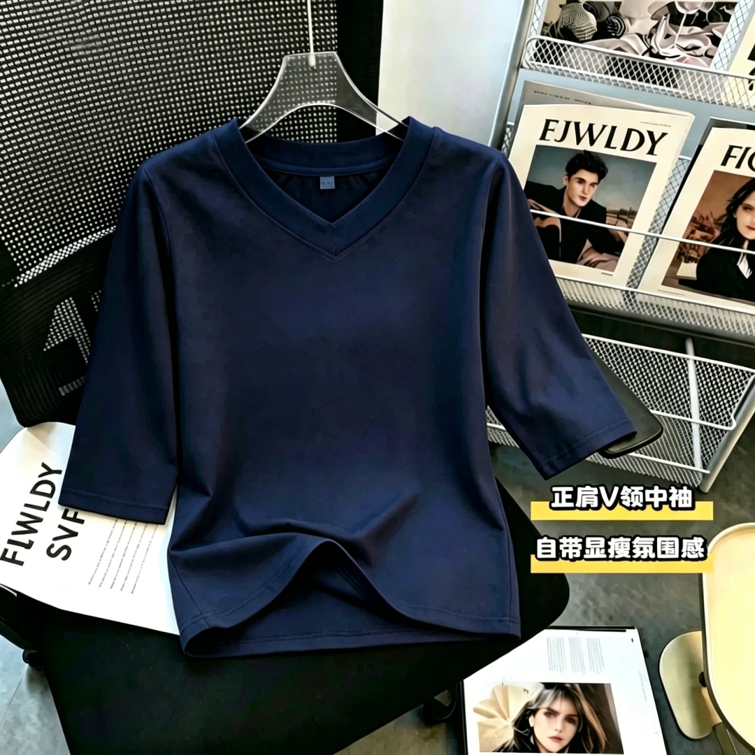 新款纯色V领中袖上衣女大码通勤简约宽松显瘦短袖T恤学院风百搭