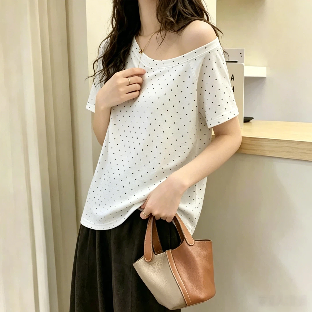 夏季新款一字领斜肩露肩设计波点T恤女韩版休闲大码显瘦清爽上衣