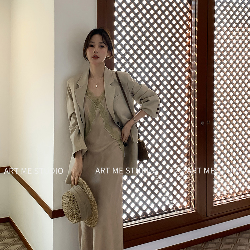 ARTME瓜瓜 100醋酸蕾丝拼接V领吊带裙女春修身鱼尾连衣裙w2187w2