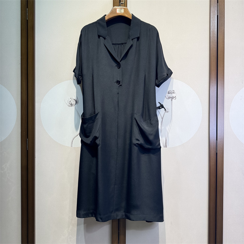 真丝30姆米重绉纯色V领落肩短袖桑蚕丝通勤百搭宽松连衣裙