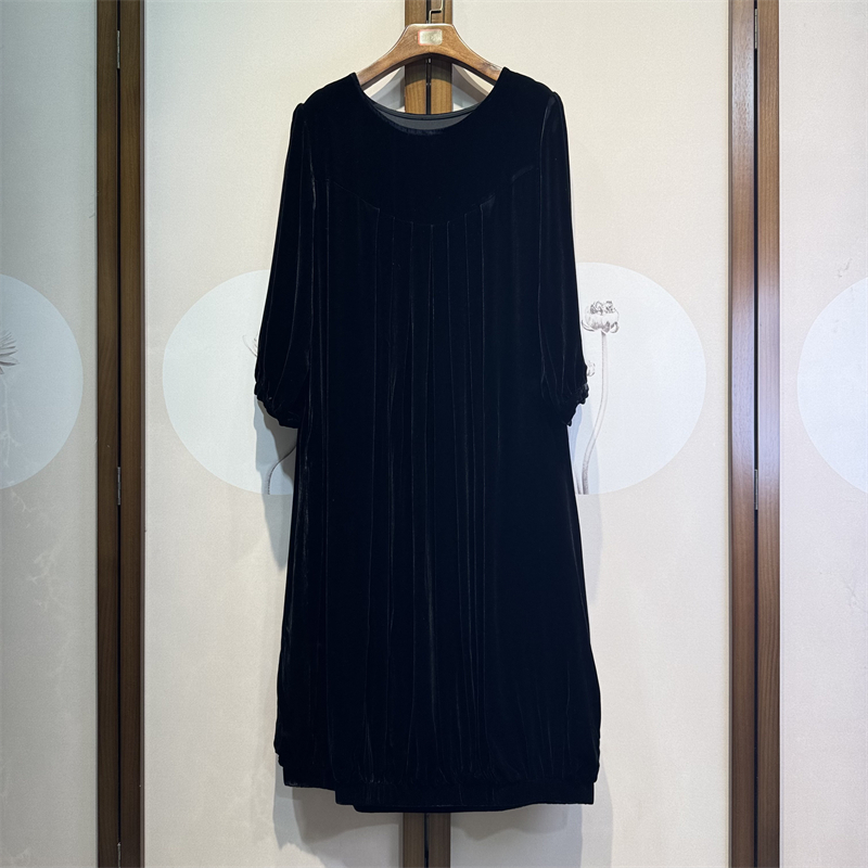 新款真丝丝绒轻奢气质圆领长袖通勤时尚亲肤宽松百搭连衣裙