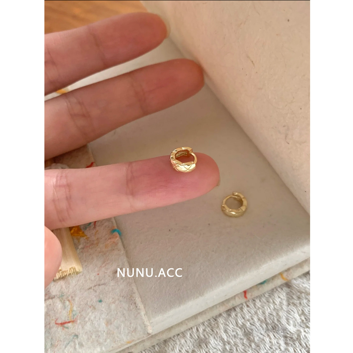 NUNU睡觉免摘S925纯银菱格耳圈小耳朵边缘耳扣简约叠带耳骨环耳饰,饰品/流行首饰/时尚饰品新,银饰耳饰,淘宝优惠券,粉丝福利购,淘宝优惠卷