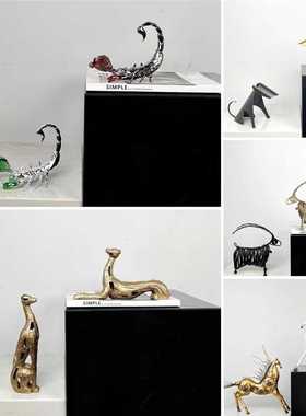 雕塑马羚羊小狗电视柜金属轻奢