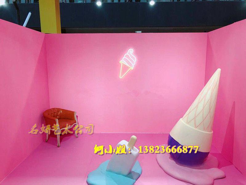 老北京冰棍品牌旗舰店宣传模型玻璃纤维雪条雕塑店铺美陈布置