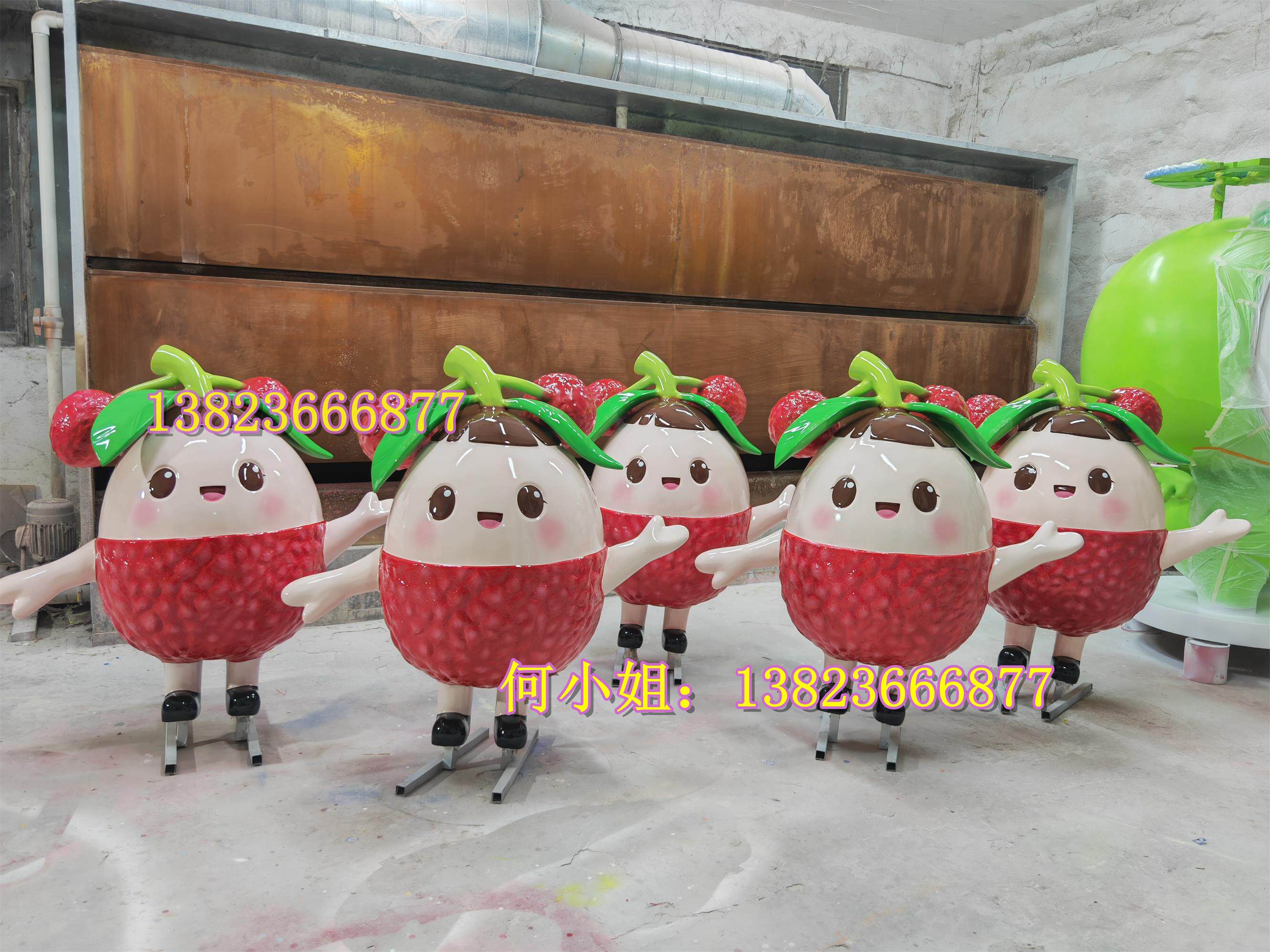 广东定制玻璃钢卡通人物水果摆件荔枝造型吉祥物雕塑玩偶生产厂家