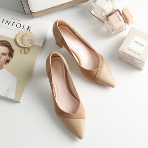 百搭尖头粗跟高跟鞋