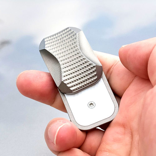 Plaid指尖玩具音浪磁控花样玩法