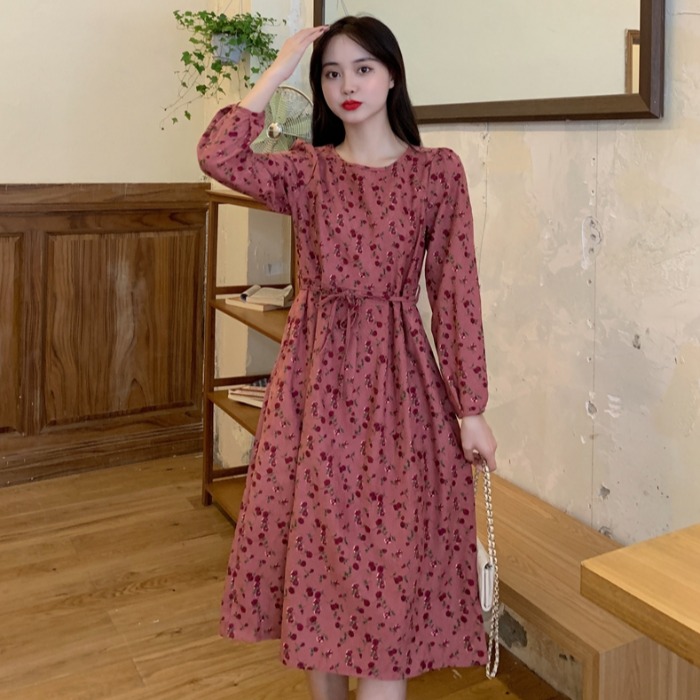 早秋新品女装大码胖mm灯芯绒碎花长裙显瘦仙女玫瑰花连衣裙200斤