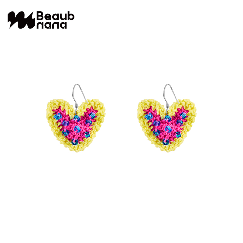 小黄香蕉手钩波点爱心耳环