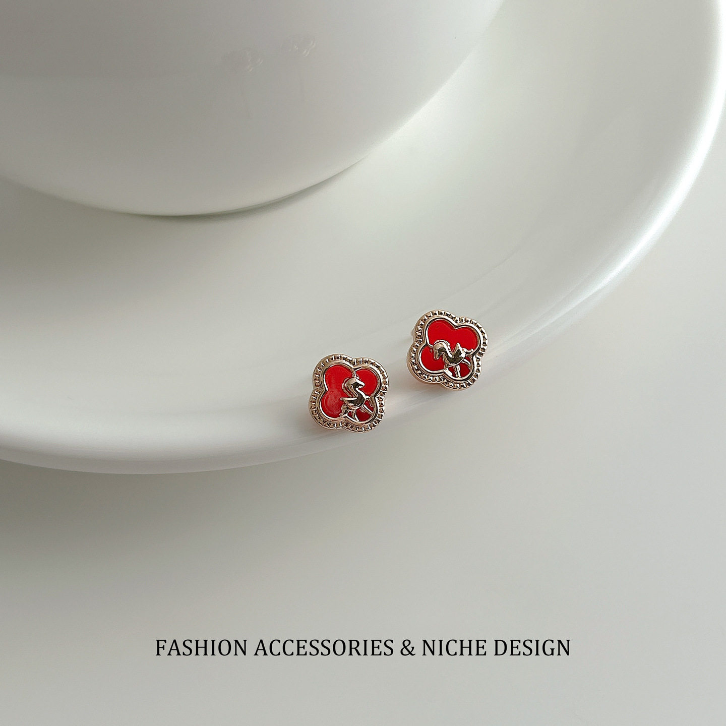 复古国潮气质幸运草花朵小马耳钉本命年百搭气质独特精美耳环耳饰,饰品/流行首饰/时尚饰品新,耳环,淘宝优惠券,粉丝福利购,淘宝优惠卷