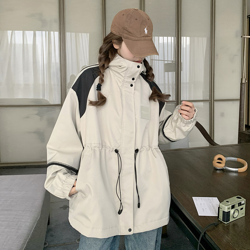 韩版宽松洋气时髦连帽冲锋衣女春秋2025新款休闲风百搭夹克短外套,女装短外套,浙宝007（原150)