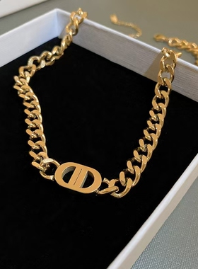 时尚潮牌金色颈链轻奢大粗链猪鼻子字母项链夸张个性锁骨链百搭