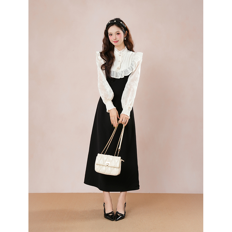 法式复古风黑白拼接蕾丝长袖连衣裙女25早秋新款收腰显瘦气质长裙