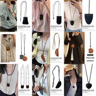 皮质长款项链韩国ins包包吊坠配饰女挂脖便携眼镜包小众设计时尚