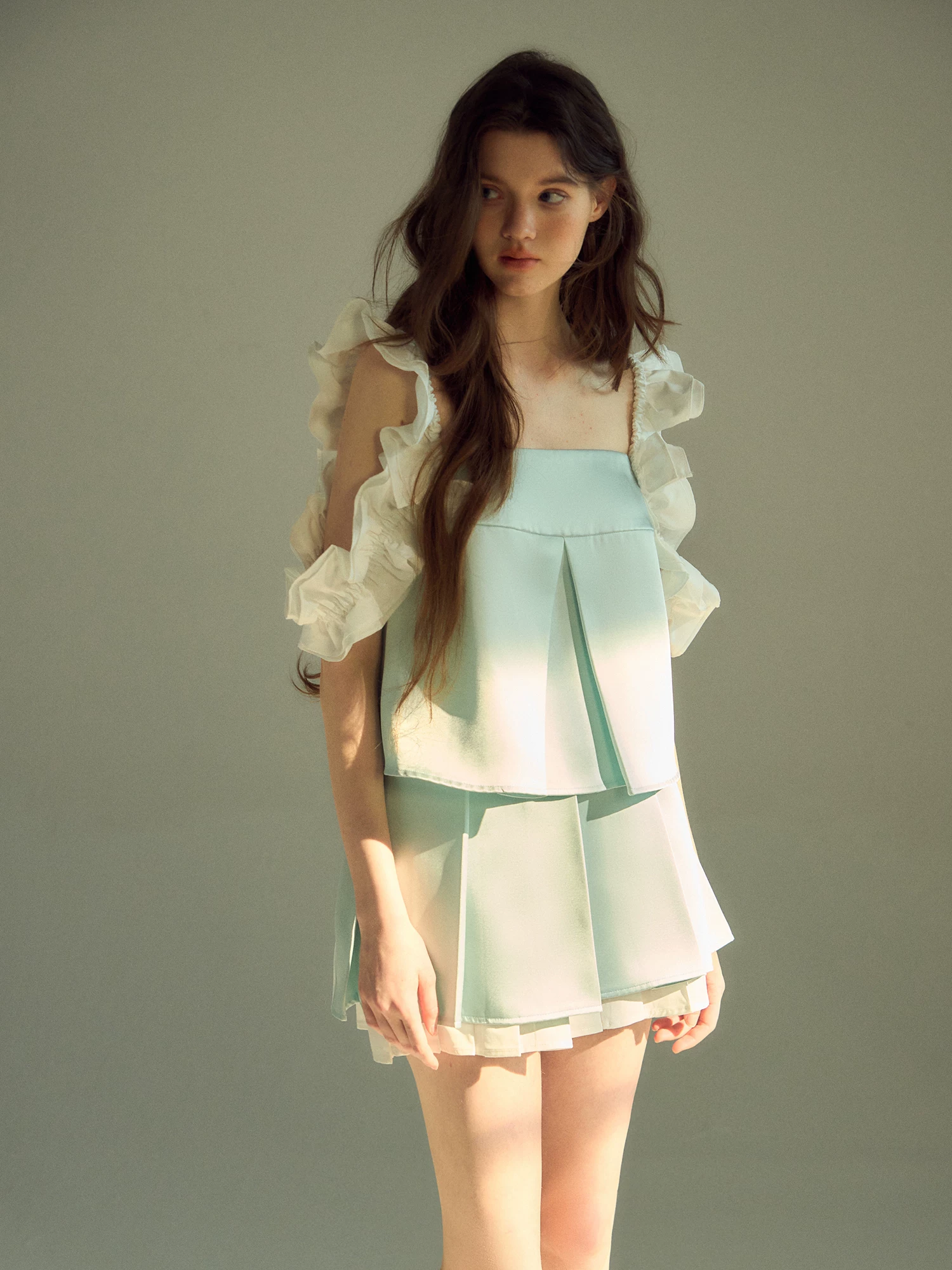 Genuine design mint three dimensional vest, pleated skirt, set
