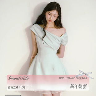 RECIT 千金风小众设计独特漂亮掐腰裙 薄荷绿一字斜肩连衣裙女冬季