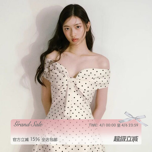 法式波点蝴蝶结一字肩收腰连衣裙