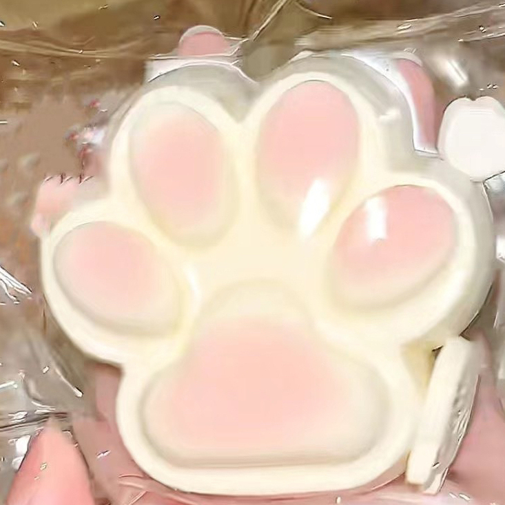 奶油腮红超大猫爪硅胶慢回弹