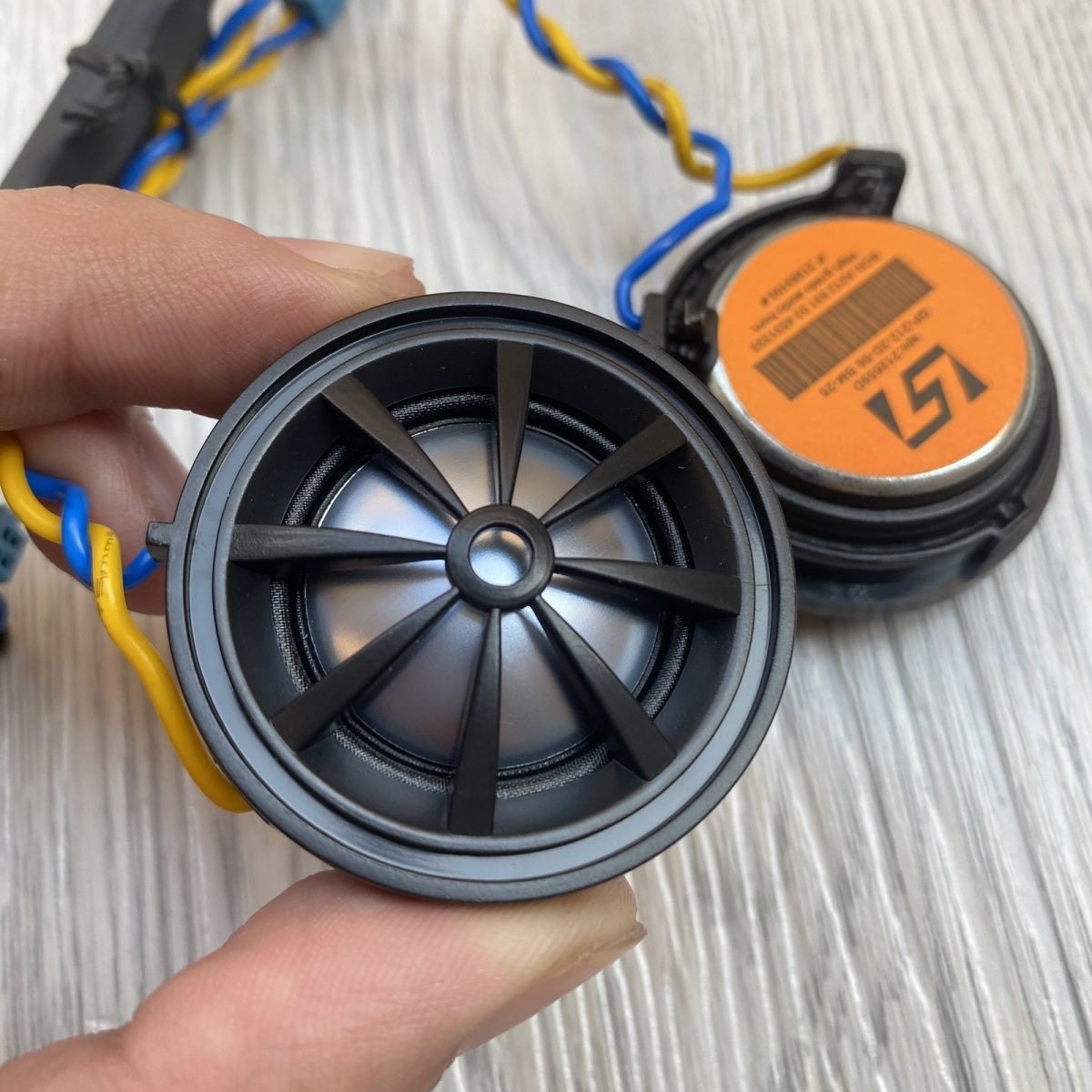 宝马七系原装哈曼L7卡顿高音喇叭汽车音响改装车载高音头无损升级