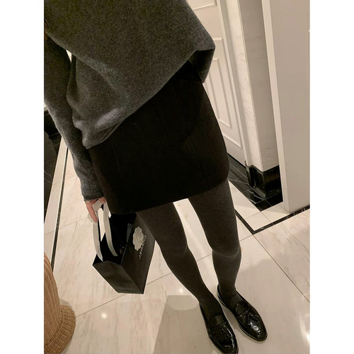 AUMS孕妇毛呢短裙保暖显瘦