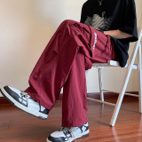 酒红色