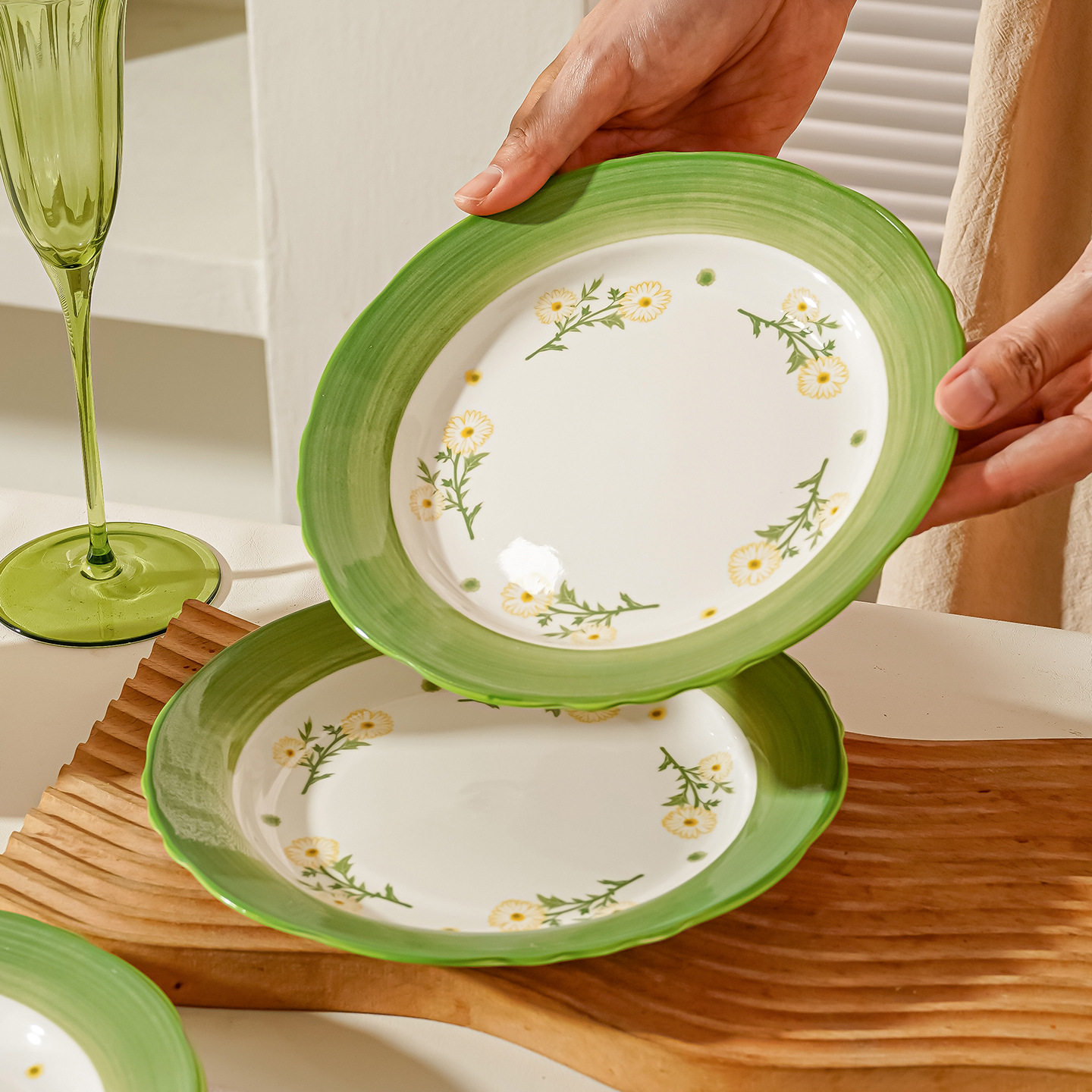 小雏菊清新盘子菜盘2025新款陶瓷碗碟餐具釉下彩餐盘碟子深盘套装,厨房/烹饪用具,导热盘/解冻盘,淘宝优惠券,粉丝福利购,淘宝优惠卷